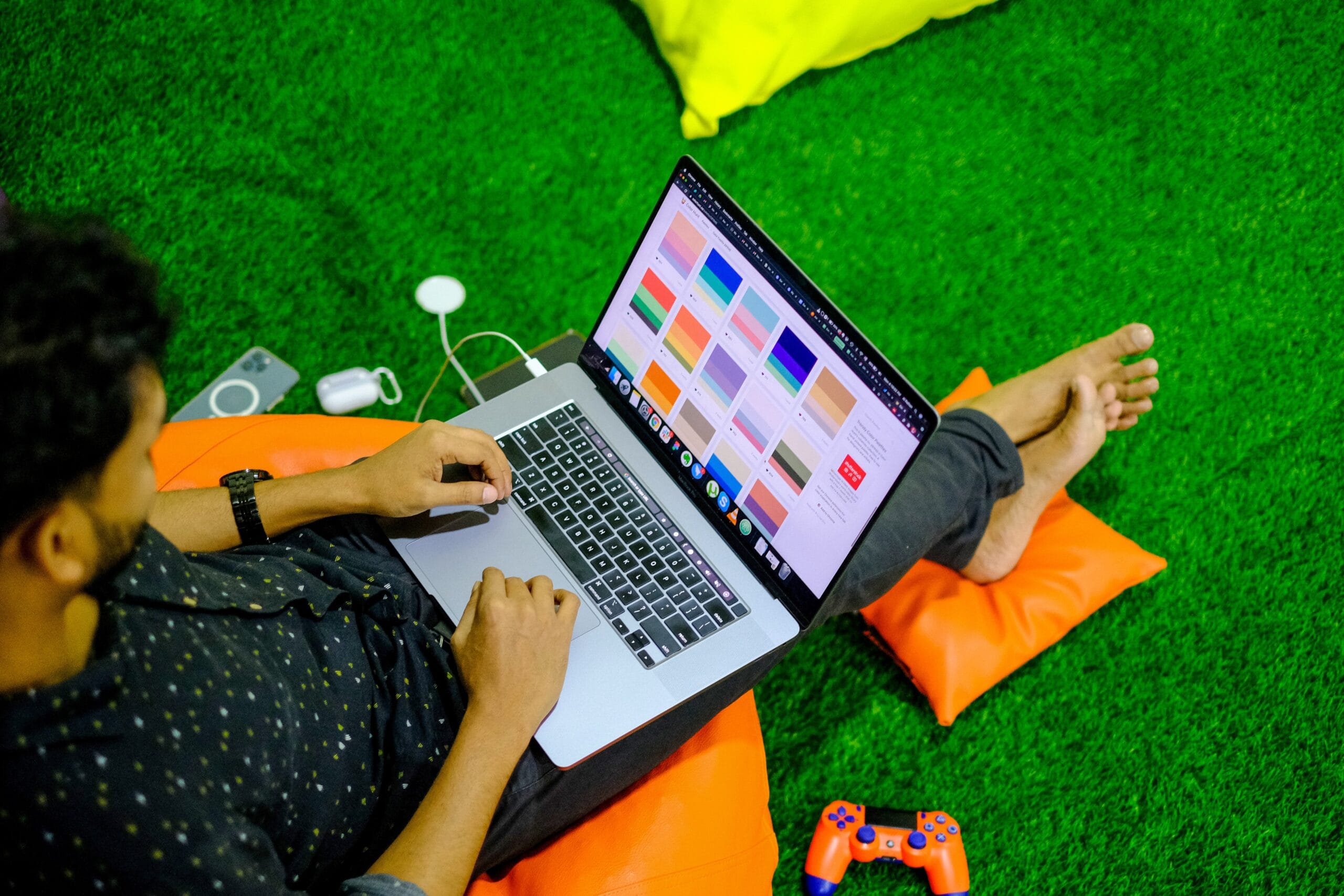 Airbnb e i suoi dipendenti| Nomadi digitali