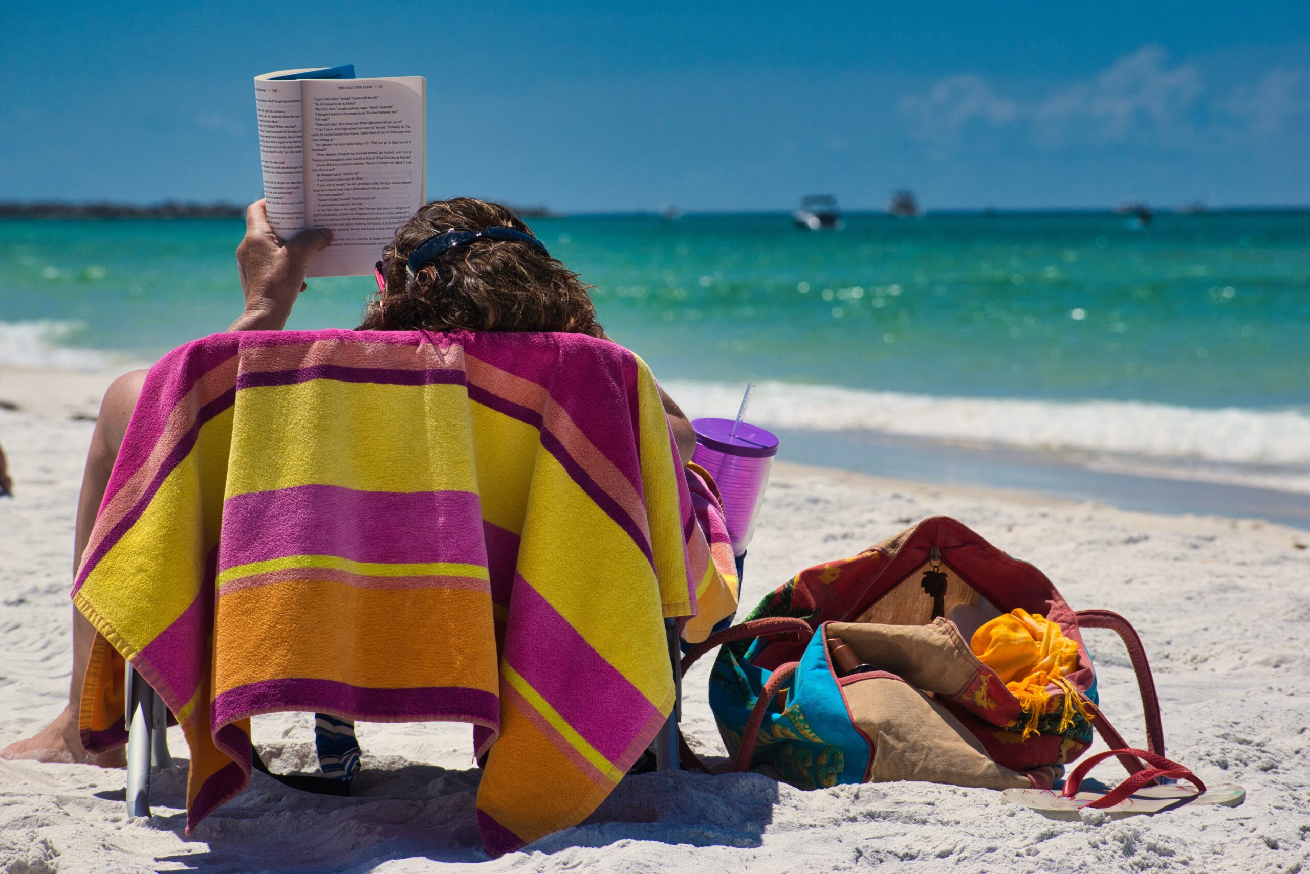 Librerie in spiaggia – Leggere gratis sotto l’ombrellone