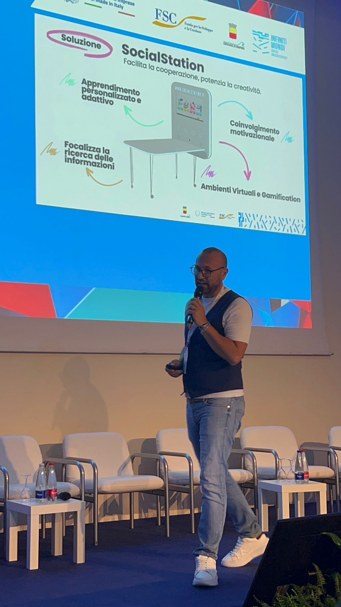 SocialStation vs Mechanize- Due visioni opposte su IA e futuro del lavoro