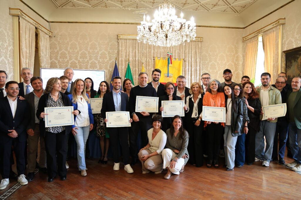 INFINITI MONDI NAPOLI INNOVATION CITY LA CITTÀ DI NAPOLI CONFERISCE A IMDEA IL TITOLO DI "BEST STARTUP DELLA CTE NAPOLI", PER IL LIVELLO DI MATURITÀ TECNOLOGICA E DI MERCATO REALIZZATO DALL’AZIENDA NELL’AMBITO DEL PROGRAMMA DI INCUBAZIONE E ACCELERAZIONE DELLA CASA DELLE TECNOLOGIE EMERGENTI DEL COMUNE DI NAPOLI "INFINITI MONDI – NAPOLI INNOVATION CITY" IL SINDACO DI NAPOLI PROF. GAETANO MANFREDI